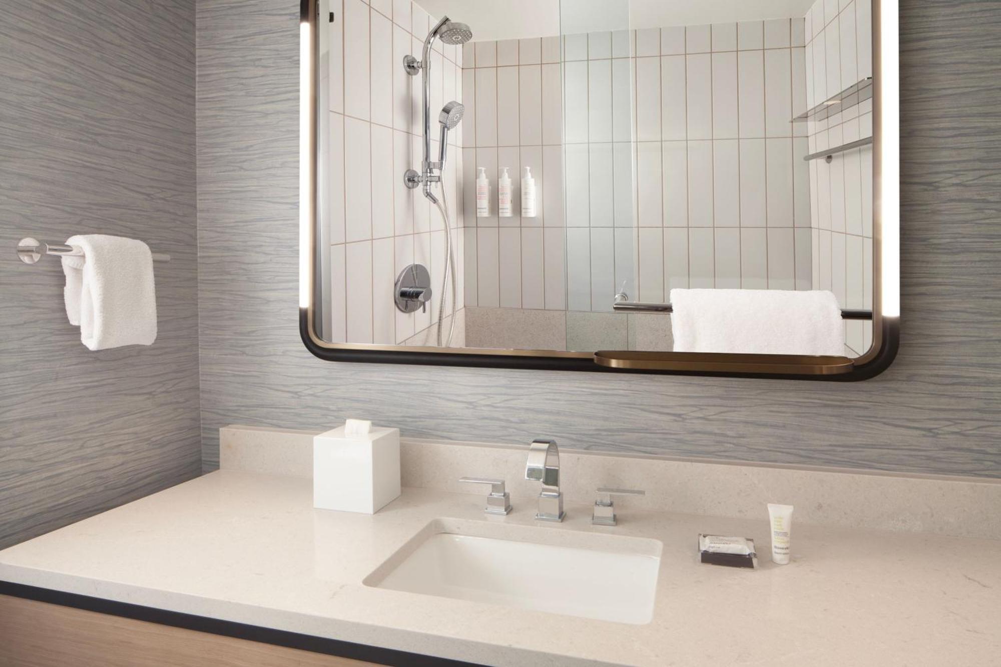 Houston Marriott Sugar Land Hotel Екстериор снимка